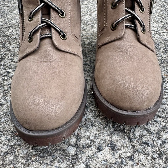 MIA Women's Size 8.5 Taupe Vegan Leather Suede Ankle Booties Lug Sole Block Heel - Picture 3 of 14